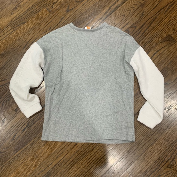 Like New Bossini x Despicable Me Minions Long Sleeve Shirt Size M (Asia sizing) - Picture 6 of 6